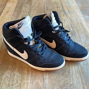 Nike Sky Hi Dunks